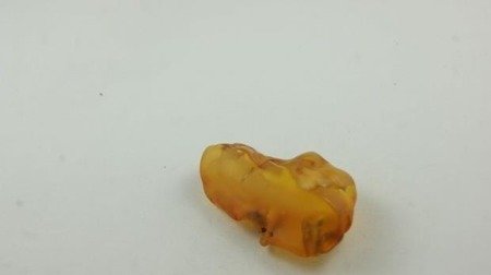 bursztyn bałtycki żółty jasny szlifowany prawdziwy 9,3 g